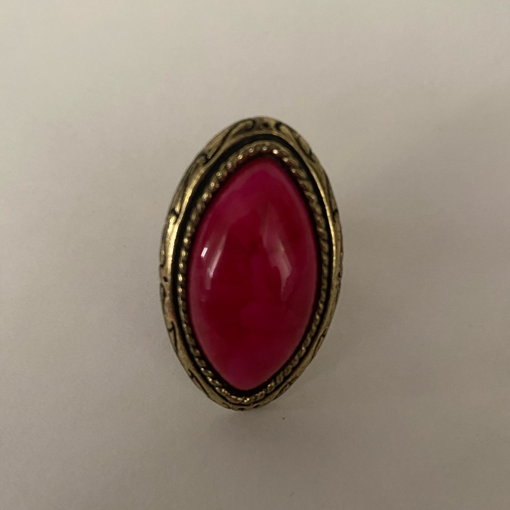 Vintage dark pink ring